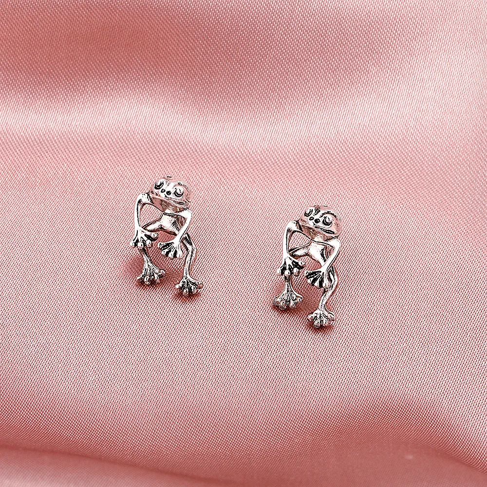 New Creative Cute Frog  Stud Earrings for Women Girls Animal Gothic Punk Piercing Female Party Accessories Jewelry Gift