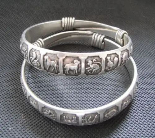 OLD HANDWORK MIAO SILVER CARVED LUCKY CHINESE ZODIAC ADJUST BRACELET BANGLE