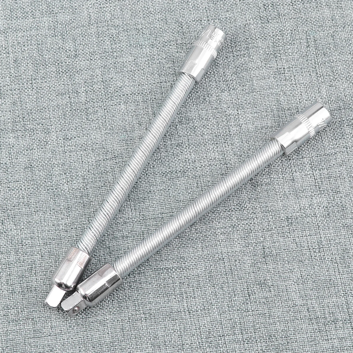 

2pcs 1/4 Extension Bar Set Socket Extension Bar Flexible Steel Fit 1/4 Socket Wrench Adjustable Angle Hand Tool Set