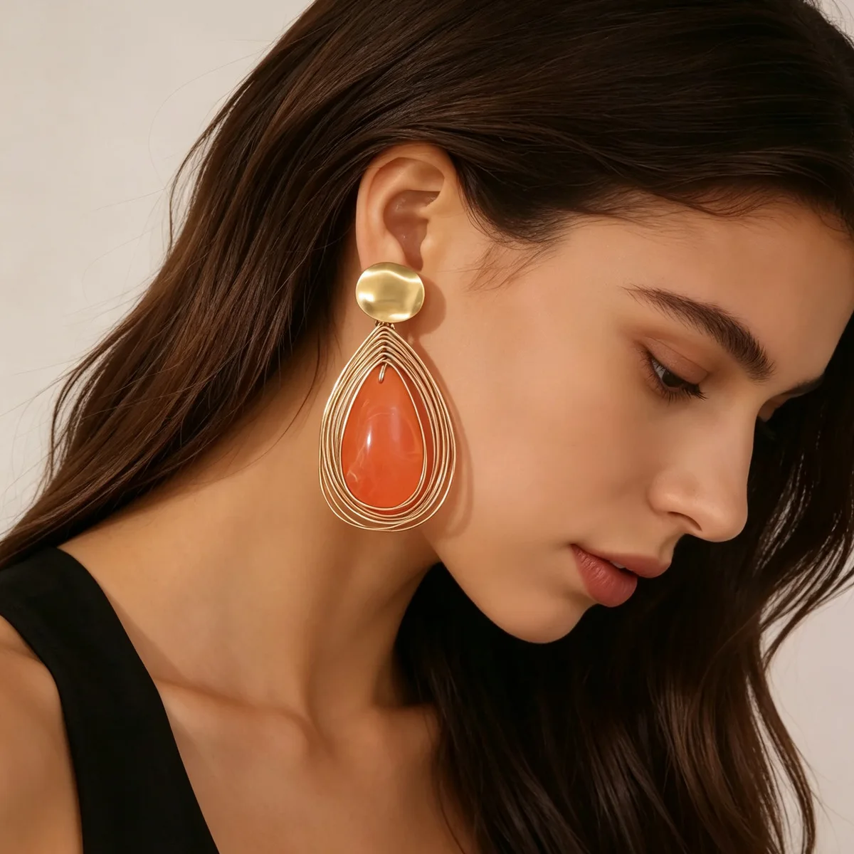 Foreign trade spot exaggerated style geometric earrings women's light luxury niche retro water drop long earrings wholesale