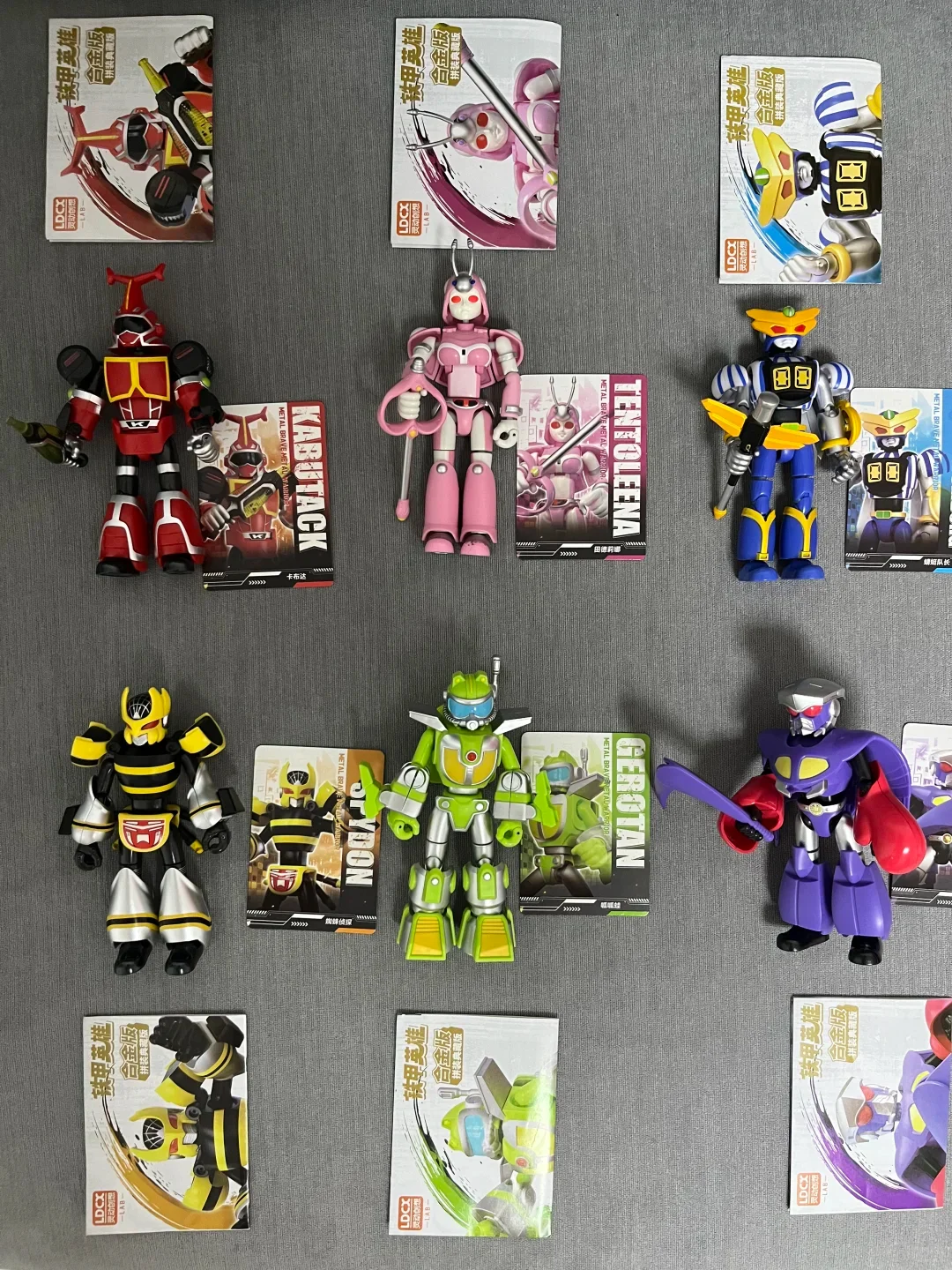 

Подлинная слепая коробка B-ROBO KABUTACK, скелет из сплава, совместная мобильность, фигурка курья Кабутака, трансформируемая ручная мобильная игрушка-мех для мальчиков