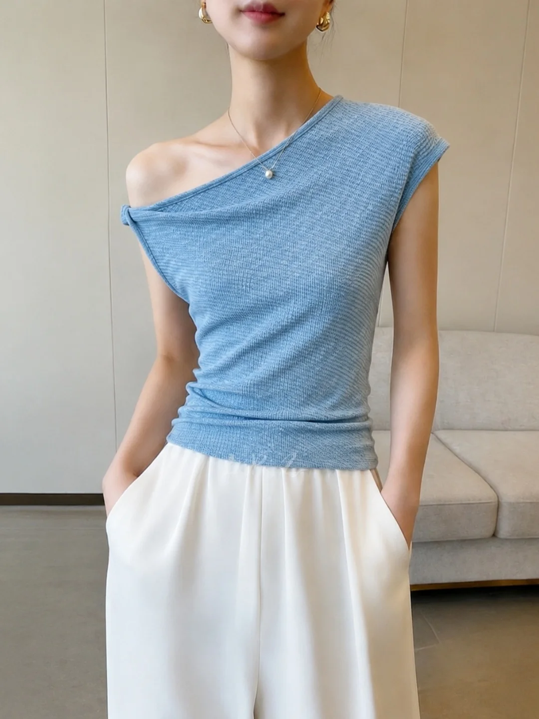 Slim Fit Shoulder T-Shirt Soft Comfortable Pure Color Versatile Minimalist Style Summer 2026 Women's Korean Fashion Top