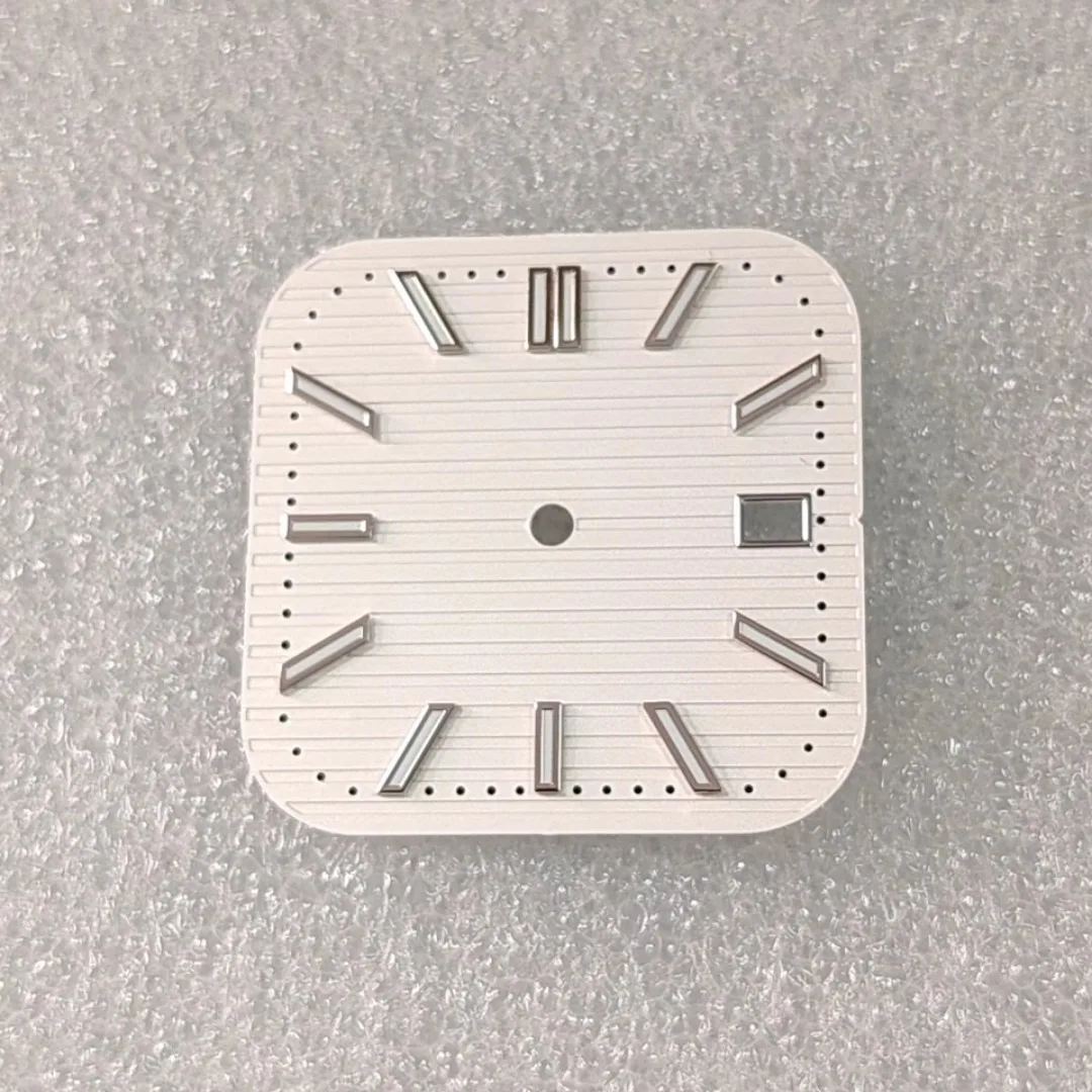 Quadrante dell'orologio quadrato da 29,5 mm Quadrante con chiodo argento e lancette dell'orologio con accessori luminosi verdi per movimenti NH35/NH36