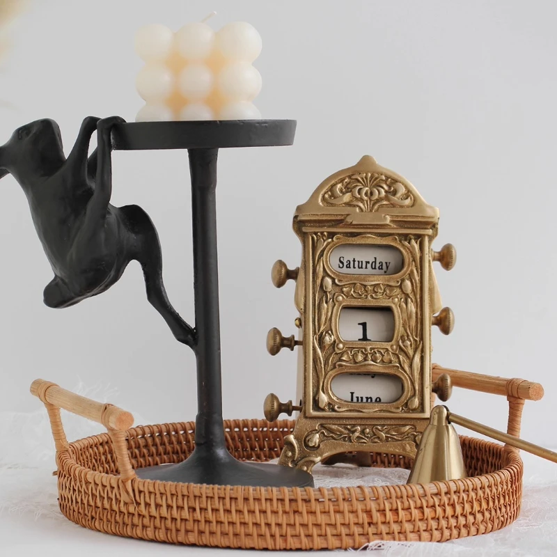 

Luxury Vintage Brass Calendar High Grade Handwork Numbers Home Ornaments for Office Perpetual Calendar Gift Desk Decoration