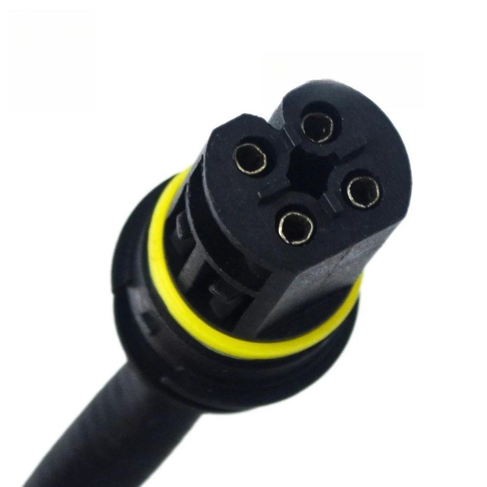 Oxygen sensors 0258006328 and 0015407617, suitable for Mercedes-Benz W203, W211, and W219 exhaust oxygen sensors