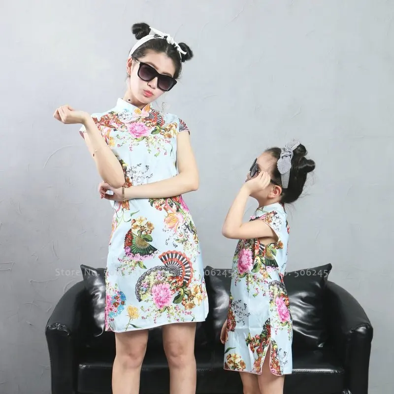 

Traditional Chinese Retro Cheongsam Dress Mother Daughter Kids Girls Print Matching Hanfu Tang Suit Women Sexy Qipao Dresses