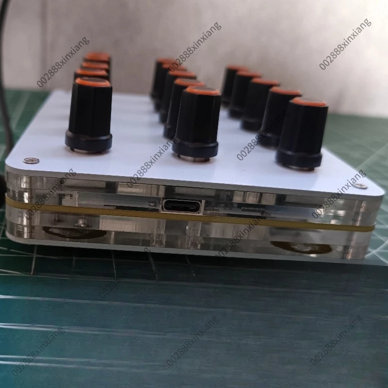15 Potentiometer MIDI Controller with Assignable CC Volume USB-C for Music Software