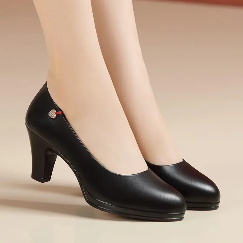 Women Fashion High Quality Black Patent Leather Spring Slip on Square Heel Shoes Lady Cool Autumn Shoes Sapatos Femininas B824