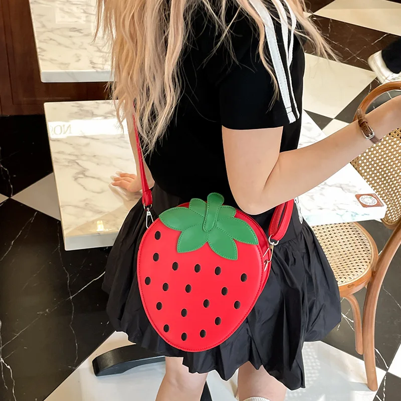 

Women new creative embroidered strawberry crossbody bags girl personalized cute cartoon shoulder bags