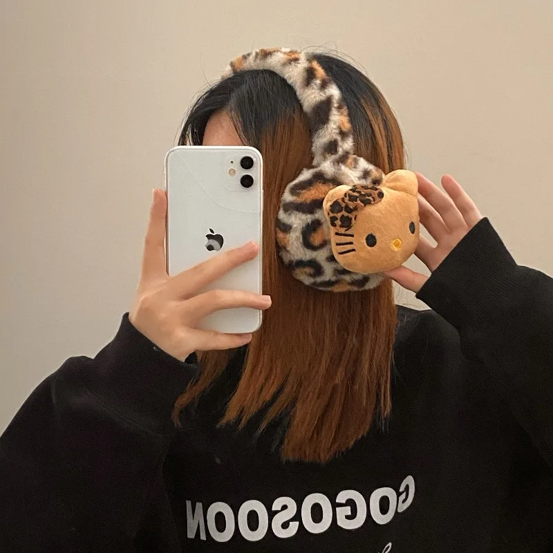 New Sanrio Hello Kitty Hot Girl Leopard Print Winter Earmuffs Cycling Anti-Freeze, Windproof and Warm Kitty Earmuffs Gift Toys