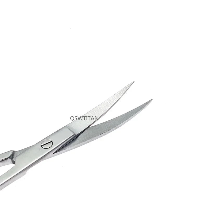 กรรไกรเวฟ QSWTITAN สำหรับผ่าตัดจมูก ตัดกระดูกจมูก ทำคิ้ว ทำตา  ทำจากสแตนเลส
