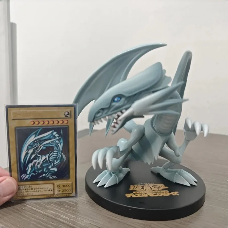

В наличии Новый оригинальный Konami 【Yu-Gi-Oht】 Фигурки синеокого белого дракона Коллекция моделей Настольный орнамент Игрушки Подарок на день рождения