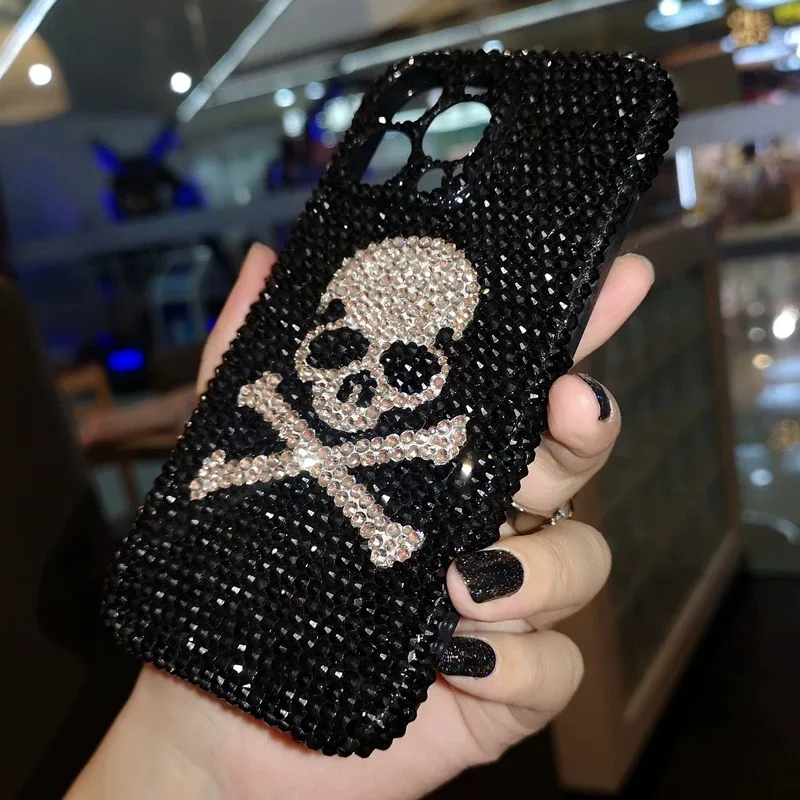 

Suitable for iPhone mobile phone rhinestone personalised skull protective cover all-inclusive anti-fall