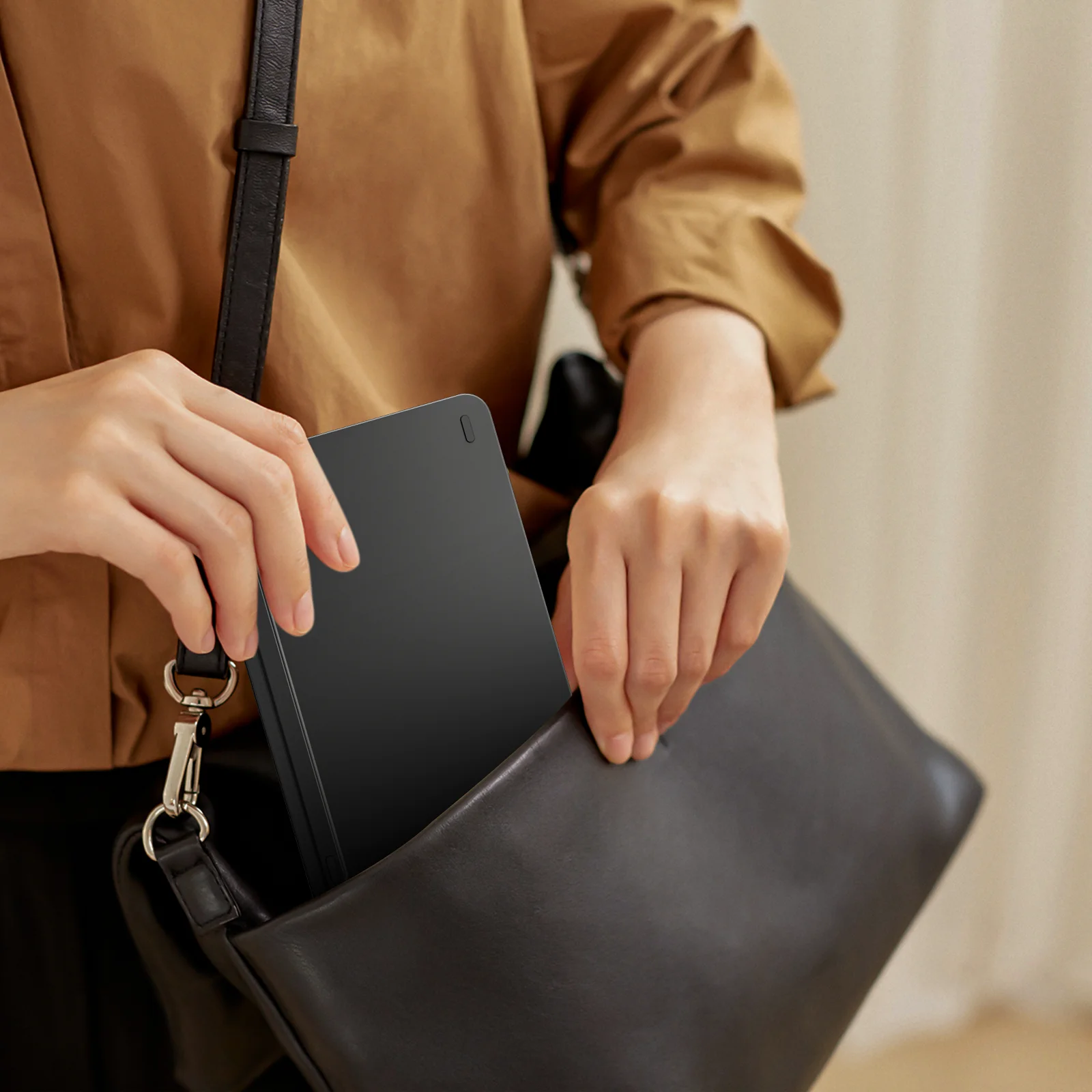 E4 Wireless VEOUT  Folding Keyboard Black White Pink Purple Four Colors Optional Compact Wireless Keyboard for Mobile Devices