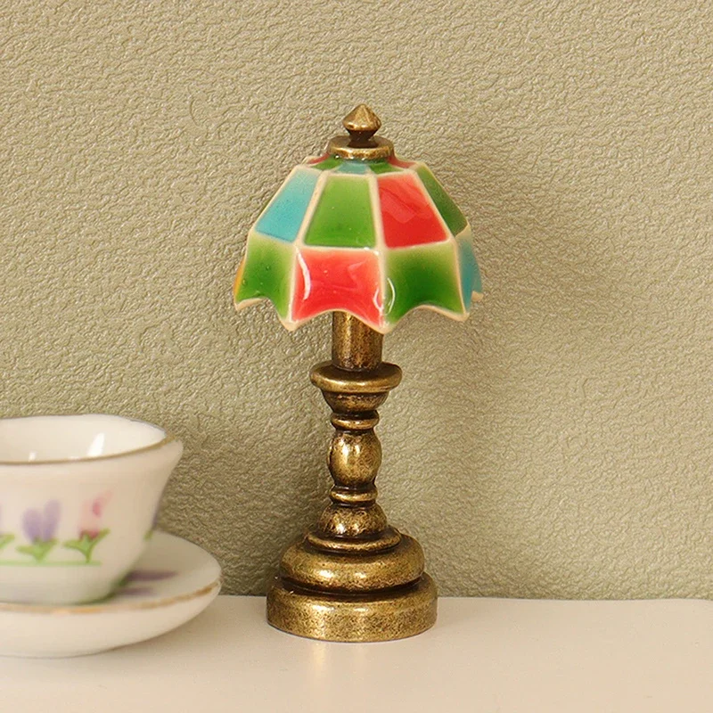 Casa delle bambole Mini modello Scena domestica Lampada fai da te Decorazione Accessori Simulazione Mini decorazione