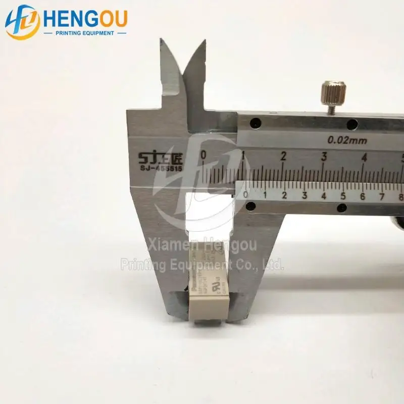 

DSP1-DC24V-F Matsushita General Purpose Relay PCB Mount 8A/24V