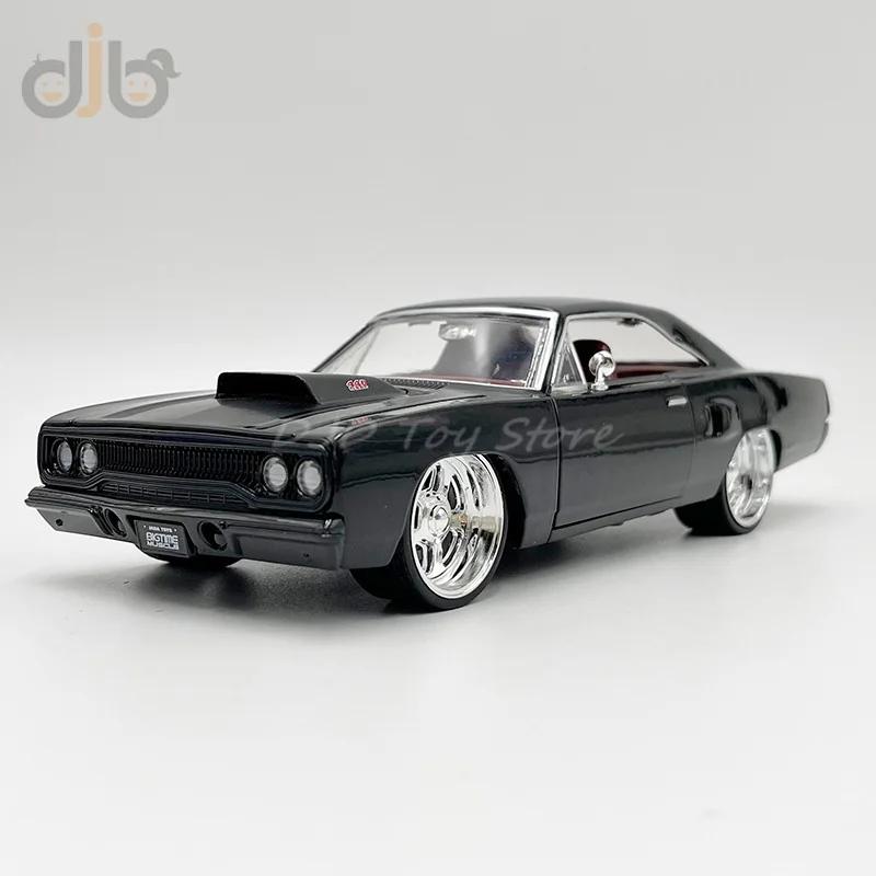 1:24 modelo de carro fundido brinquedo plymouth road runner réplica de veículo em miniatura para coleção