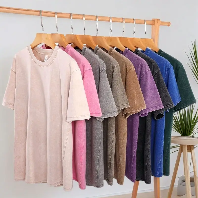 

Эта моющаяся футболка с короткими рукавами однотонного цвета имеет классический школьный стиль и подходит для кампуса или кинта.