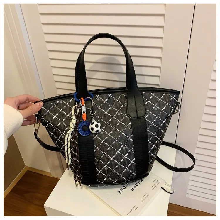 

2026 Vintage Convertible Women Bag Luxury Texture Large Capacity Commute Backpack & Tote Shoulder Bag