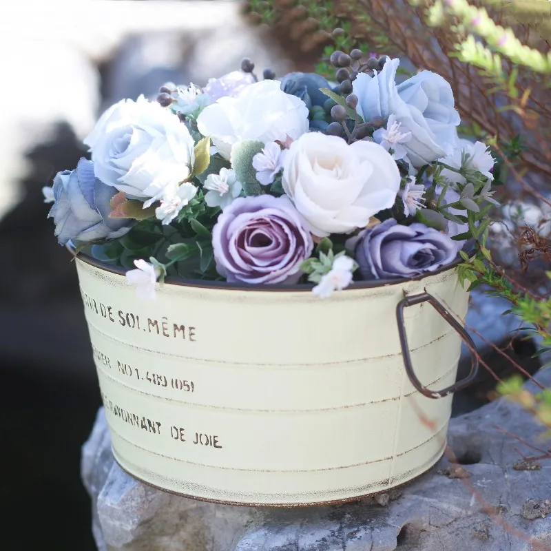 Round Metal Tin Flower Pot Retro Striped Design Embossed Letter Planter Home Garden Balcony Yard Art Decoration