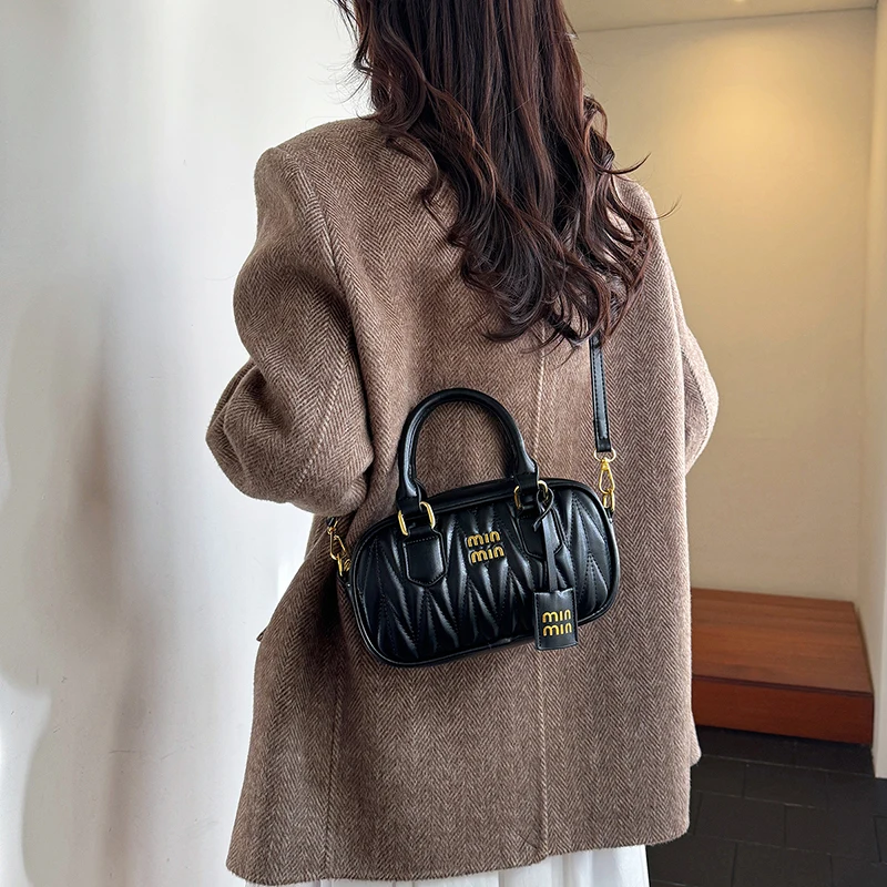 

Parisian Trendy Large Capacity Diaper Bags For Ladies Elegant Designer Shoulder Bag Simple Casual Tote Bag Fashionable Messenger