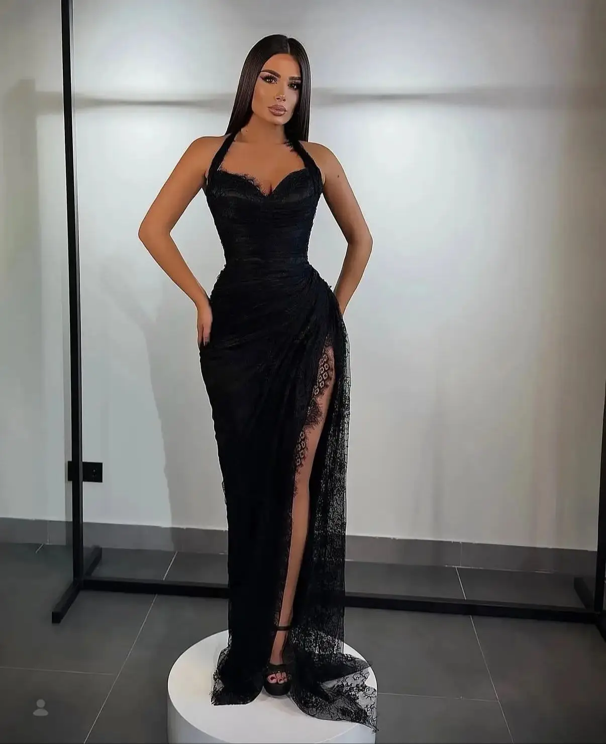 

Vintage Black Mermaid Evening Dresses Sweetheart Lace Halter Prom Gowns Women Sleeveless Customized Formal Events Dresses