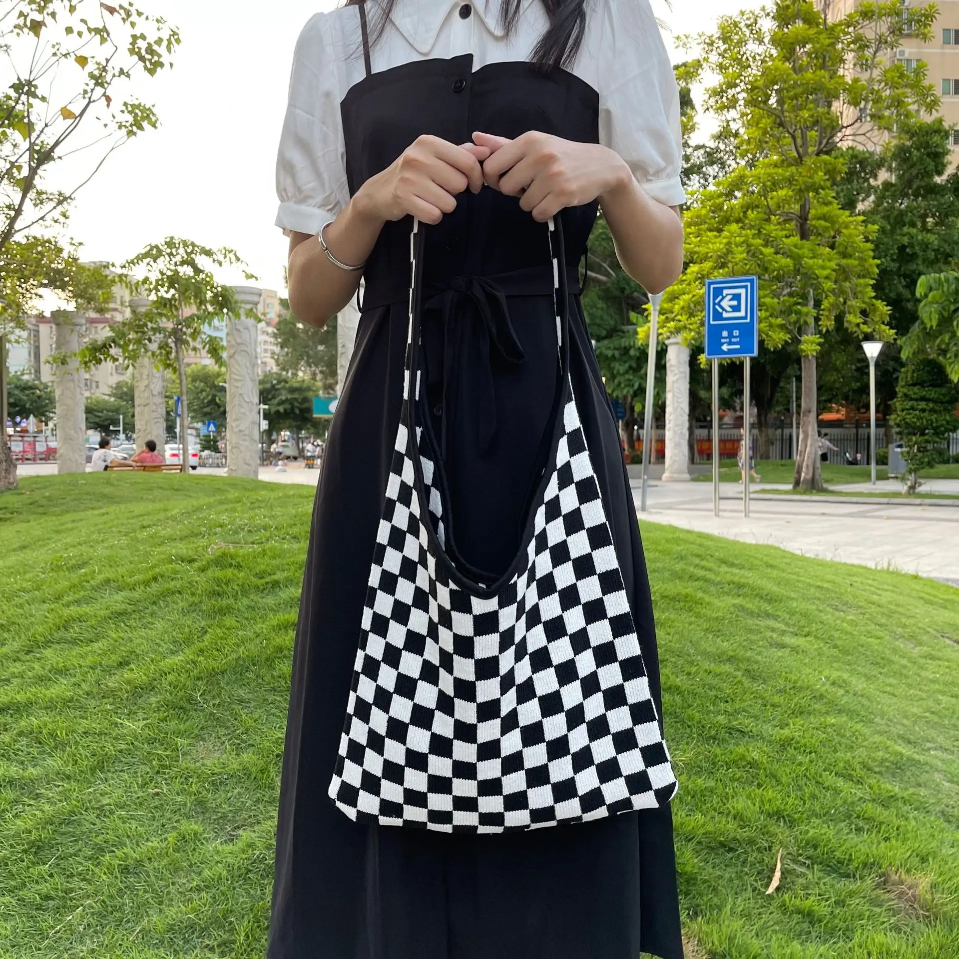 Knit Handwoven Black and White Checkerboard Shoulder Eco Bag Plaid Long Strap Retro Vintage Fashion French Minimalism Style Tote