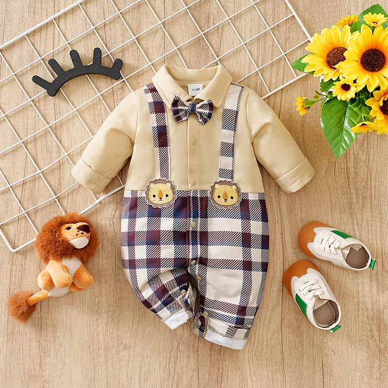 

Милый мультяшный модный комбинезон из двух предметов в клетку с вышитым львом для новорожденных мальчиков, весенне-осенний комбинезон с длинными рукавами, чайного кофейного цвета