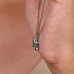 CAOSHI Green Color Pendant Necklace for Women with Rhombus Shape Shining Cubic Zirconia Fashion Style Wedding Engagement Jewelry