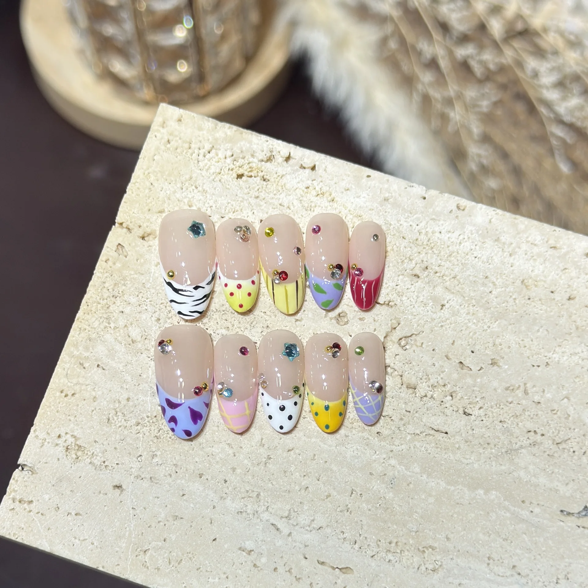 10pcs Handmade Oval Press On Nails Nude Colorful Hand-drawn French Design Sweet Cute Fake Nails Wearable Nails Art Tips For Girl