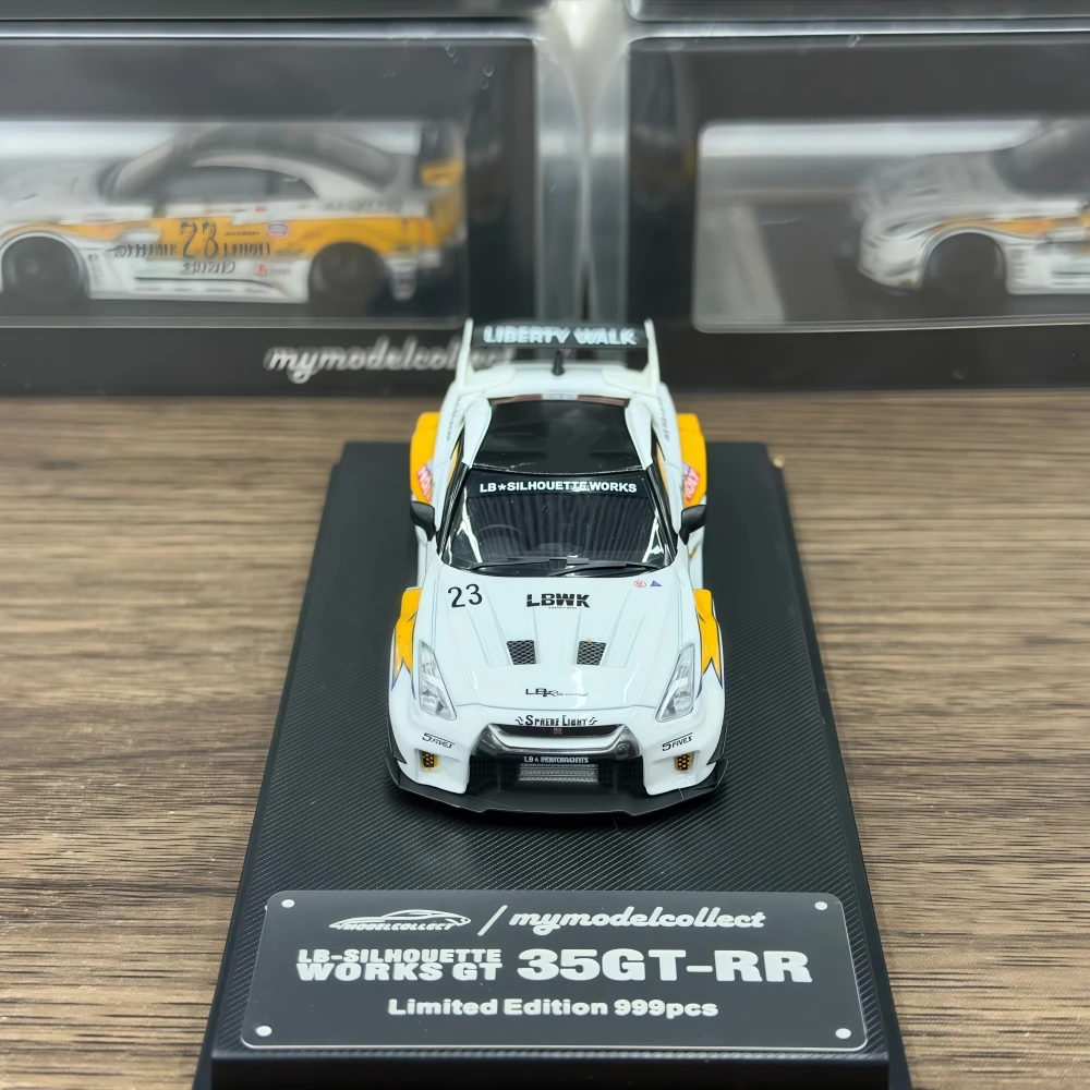 Ready stocks MC 1/64 LB GTR R35 Diecast  Limited Edition Alloy Full-Open collectible Car Model