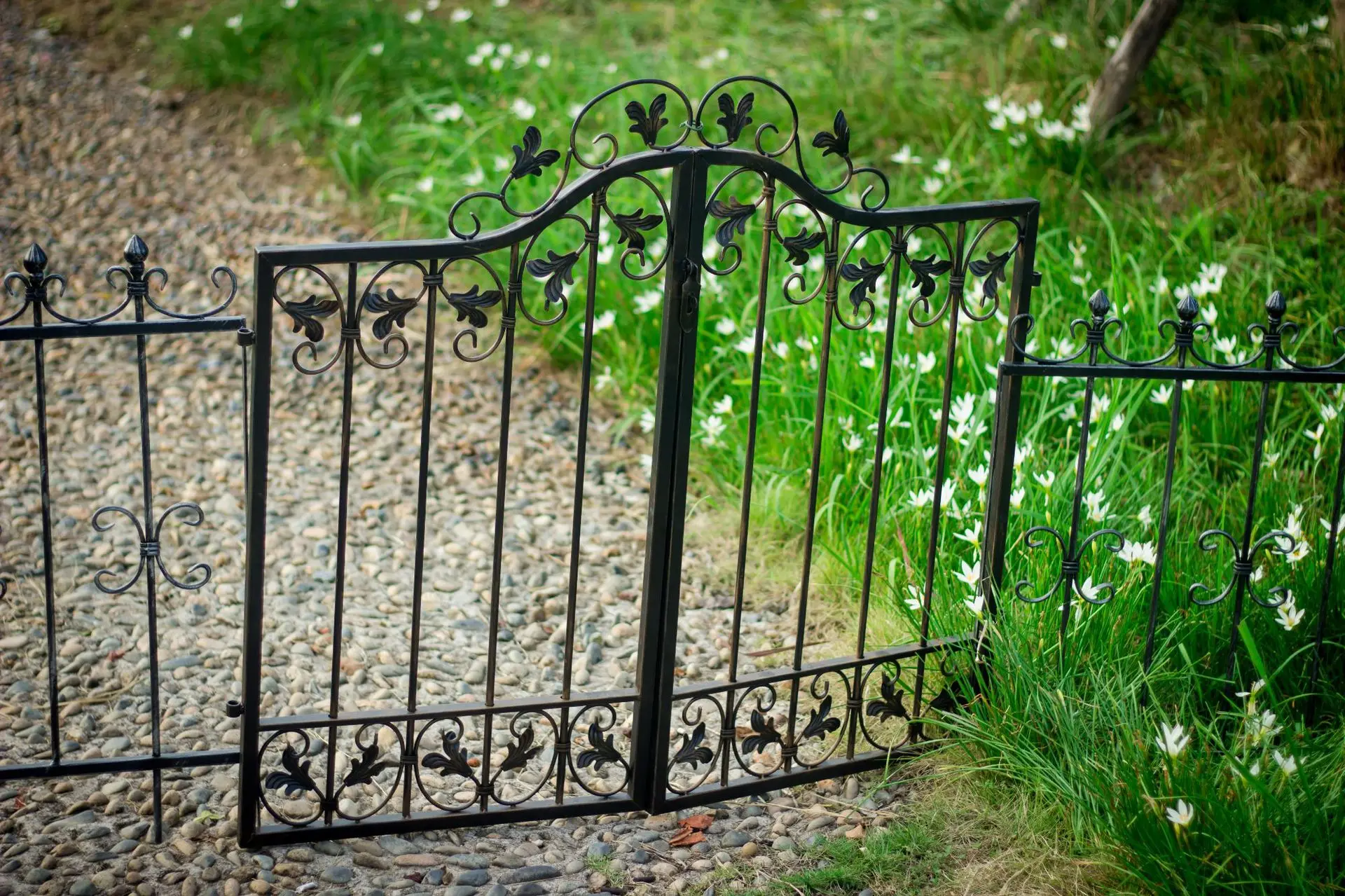 Outdoor Fence Iron Gate Door Garden Decorations