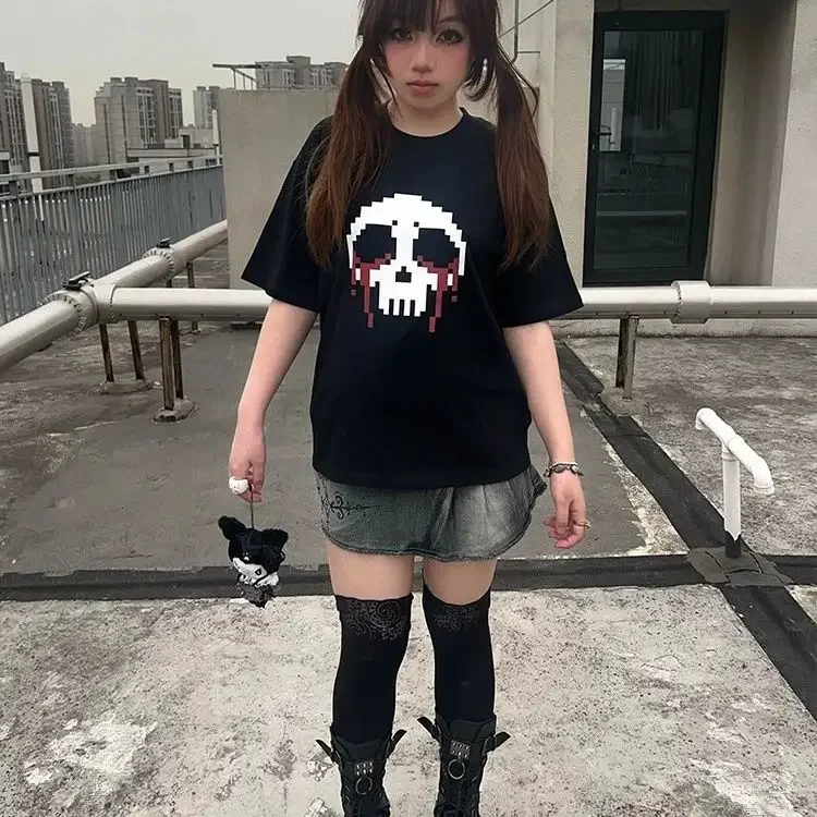 Y2K Sub‑Culture Oversized T‑Shirt, Anime Pixel Skull Graphic Print Gothic Edgy Streetwear Casual Unisex Couple Top for Men Women