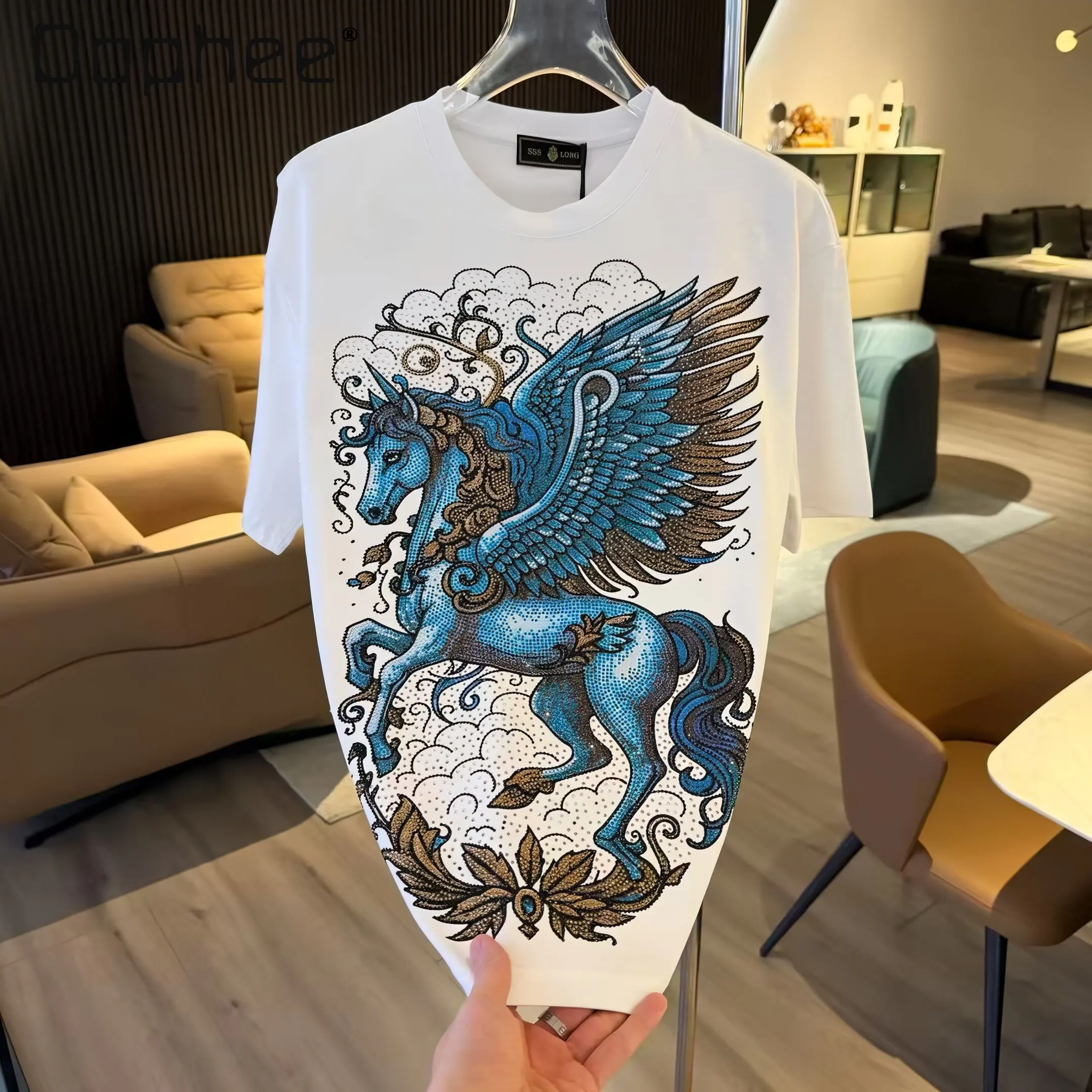 

2026 Summer New Fashion Versatile Men's Cloud Rhinestone Loose Casual Round Neck Short Sleeve Black White Pink Red T-Shirt