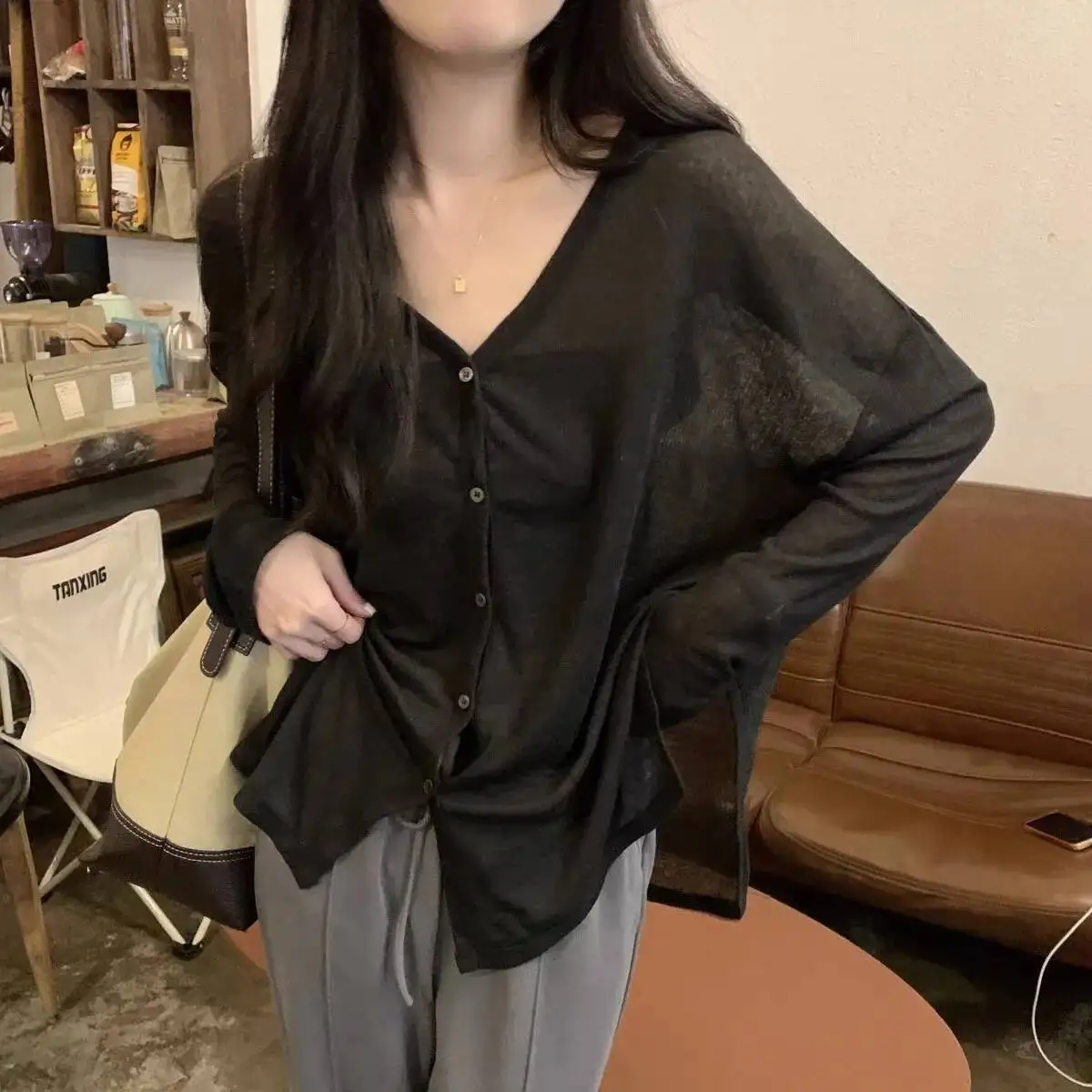 

Solid V-Neck Shirt Women Spring Single Breasted Chiffon Loose All-Match Sun Protection Thin Breathable Fashion Slim Cozy