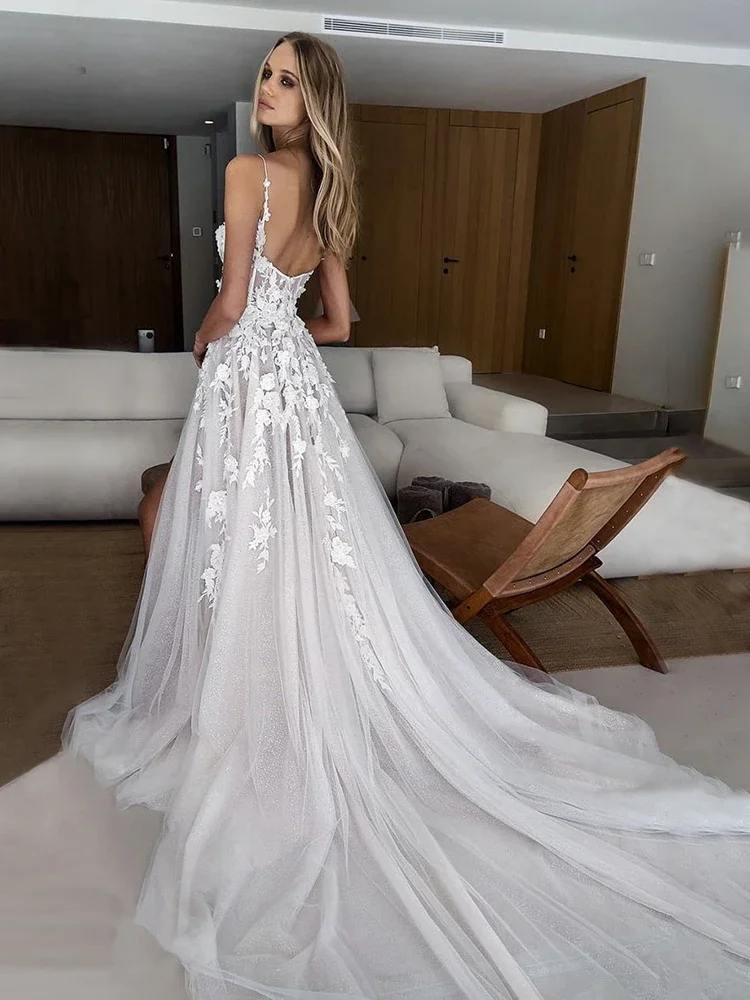 Vestidos de novia personalizados con cuello en V, corte en A, lado alto, Apliques de encaje divididos, vestido de novia para playa, tirantes finos, Vestidos de tren 2024