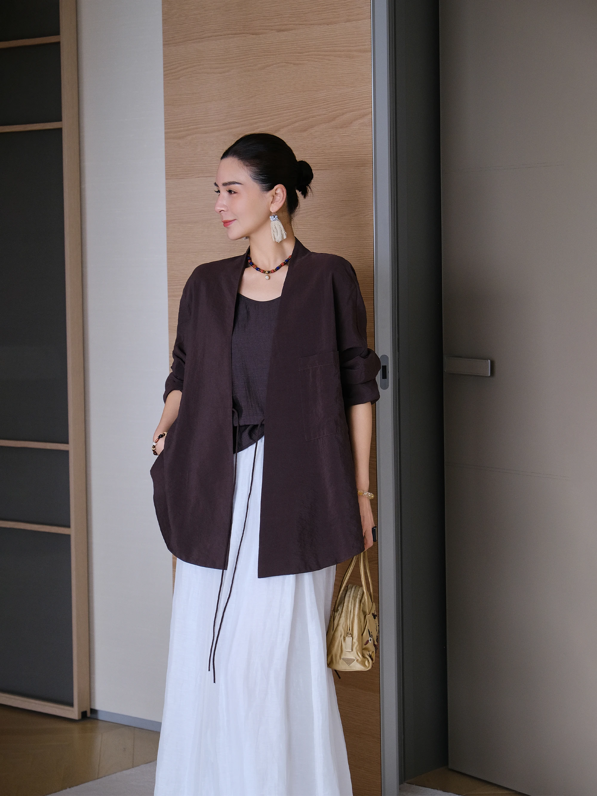 

Новая весенняя женская верхняя одежда Chen Lin из шелка 16 момме с воротником-стойкой и боковыми пуговицами в стиле дзен, для повседневной носки