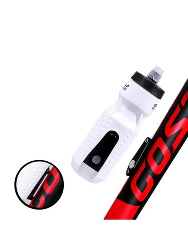 AliExpress NONE Mountain Bike 710ml Magnetic Suction Kettle Plastic Portable Sports Water Bottle With Large Capacity EIEIO Bicycle Accessories