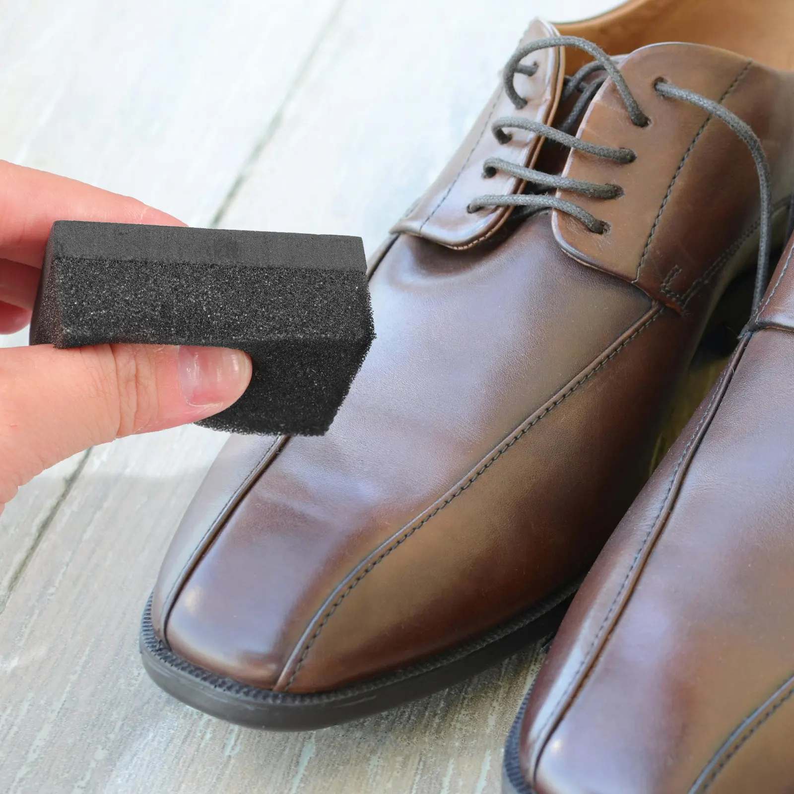 10Pcs Disposable Shoe Polish Cloths Black Shoe Shine Wipes Quick Cleaning Care Kit for Men Women Office Business Casual Use