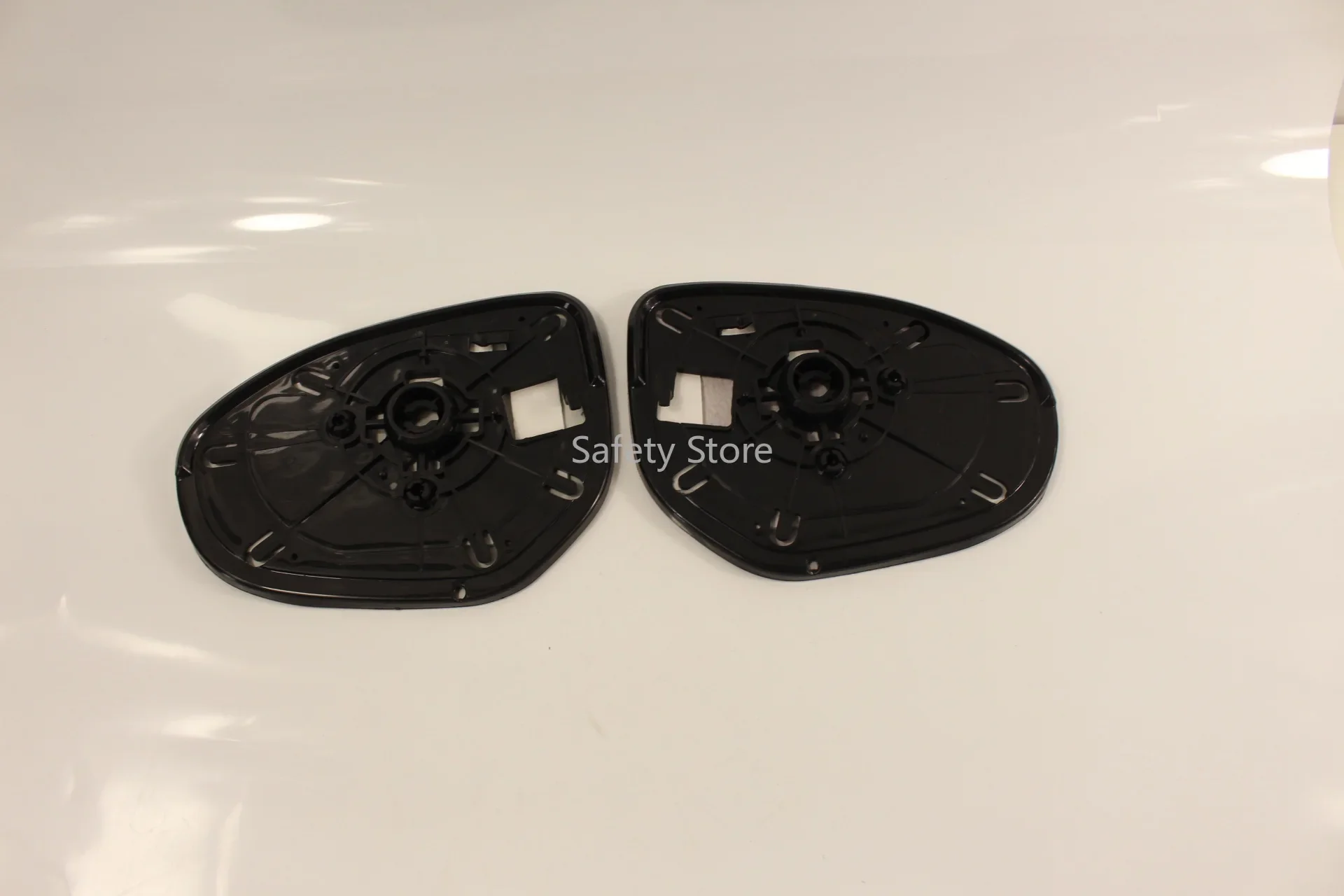 

1 шт. подходит для автомобильных линз заднего вида Xingpin Mazda 2 с 2004-2017 гг.