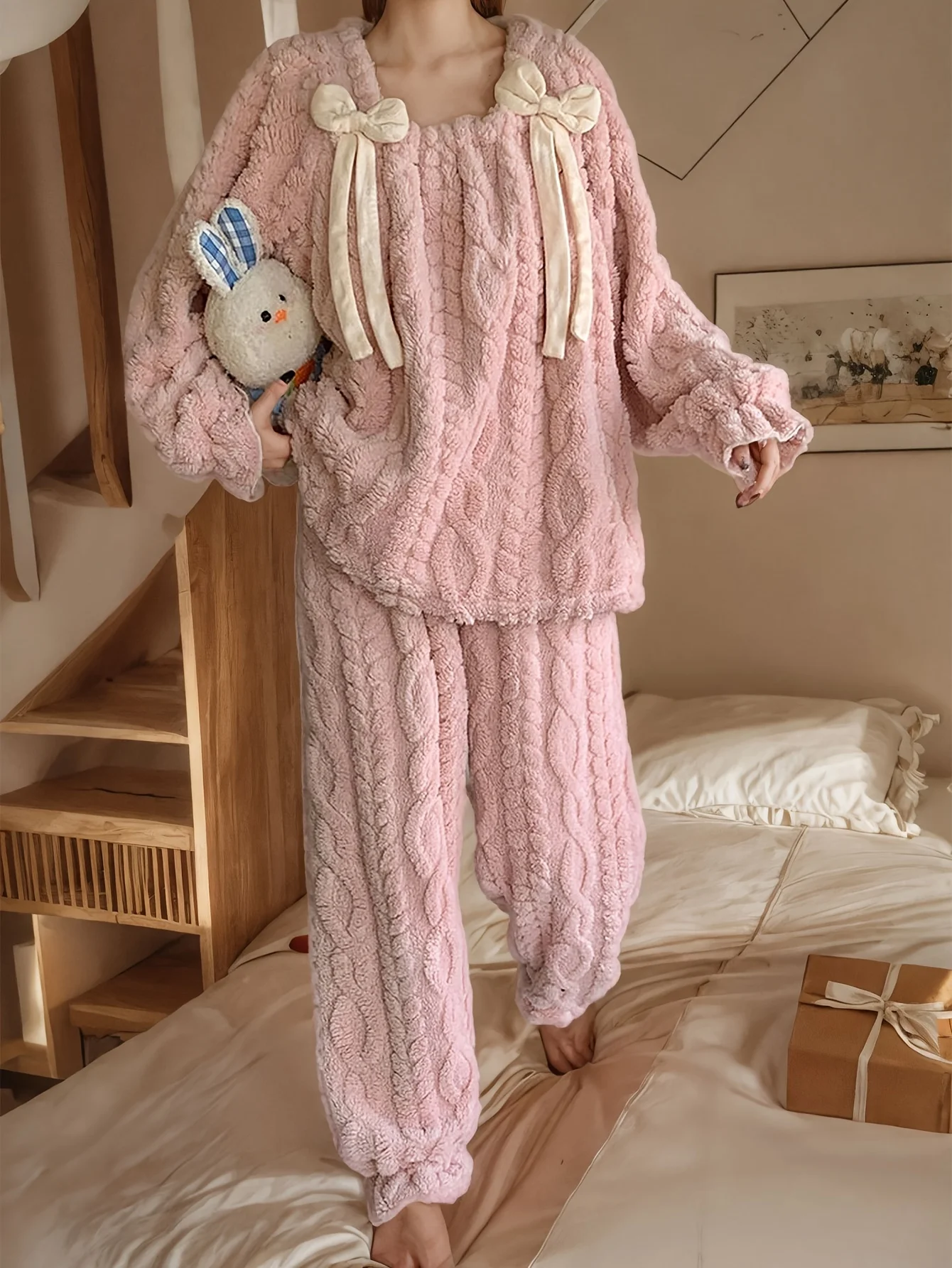 

Cozy Coral Fleece Pajama Set: Soft Square Neck Top & Pants with Bow. Warm Thickened Winter Homewear for Ultimate Comfort!