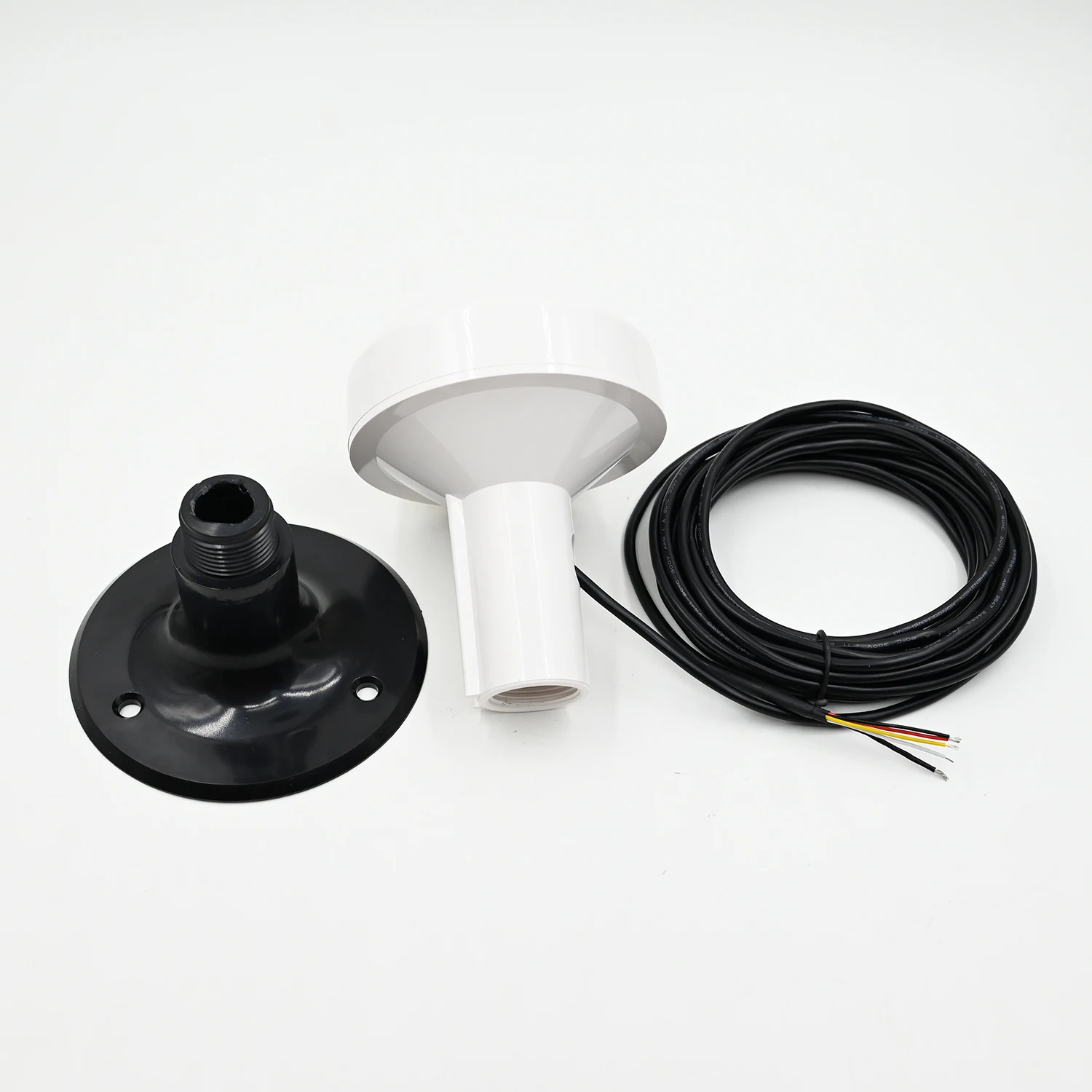 QUESCAN R70L RS232 GPS Receiver Antenna 12V Marine NMEA0183 GPS 4800 Baud 12V 24V Wide Voltage