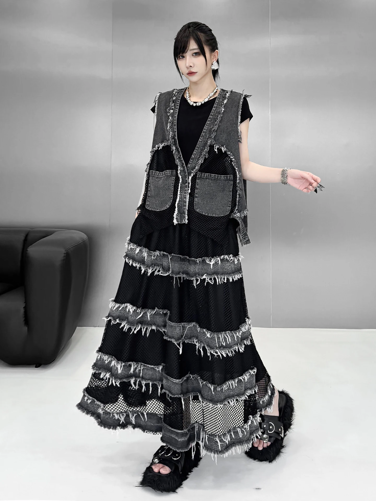 

Модный джинсовый комплект с сетчатыми вставками: винтажный жилет и юбка макси с эластичным поясом для женщин, весна-лето, свободный крой, полиэстер