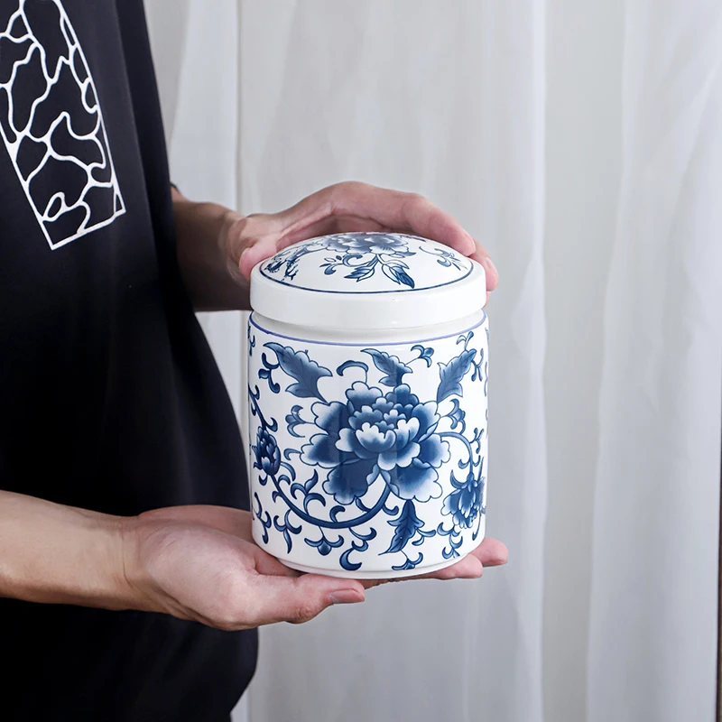 Blue and White Porcelain Jewelry Jar Cylindrical Ceramic Tea Coffee Bean Sealed Jar Mask Medicine Powder Bottle Home Container