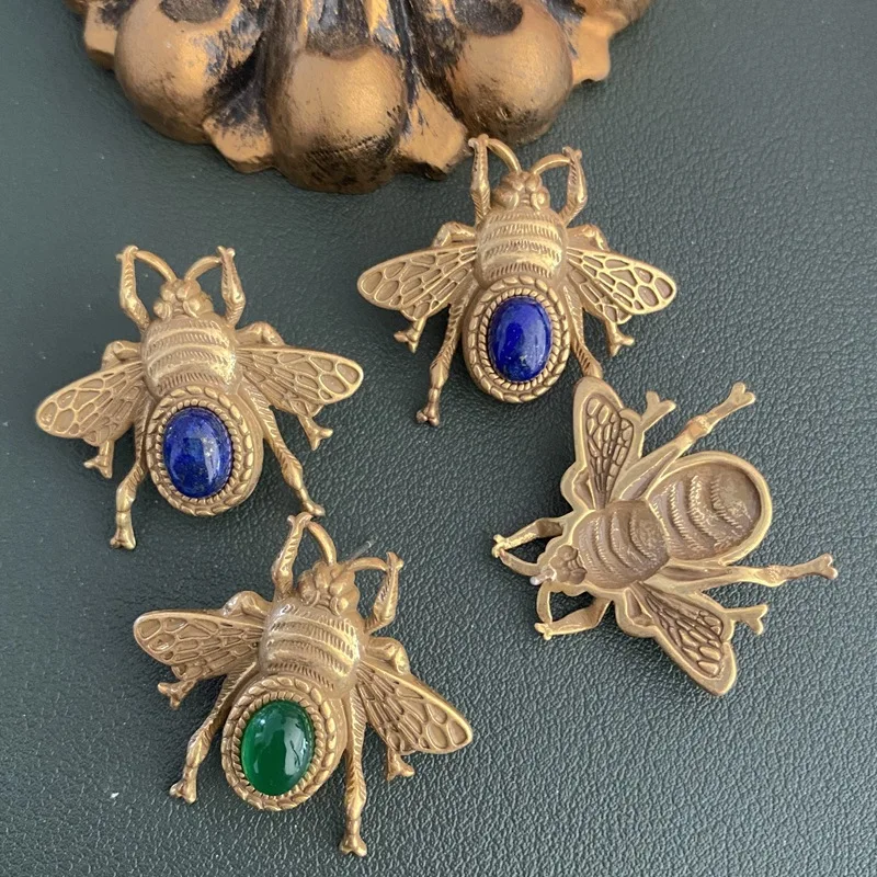 Fashion Jewelry Vintage Temperament Bee Earrings For Women Female Gifts Delicate Design Ear Accessories 2024 Trend New