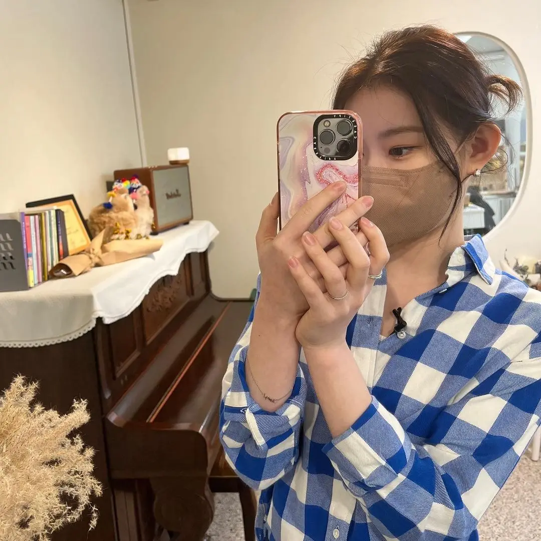 

Loose Casual Long Sve irt ITZY Yellow Li Zhixi en You Na Blue White ids Turn-down Collar Wide-leg Student Top