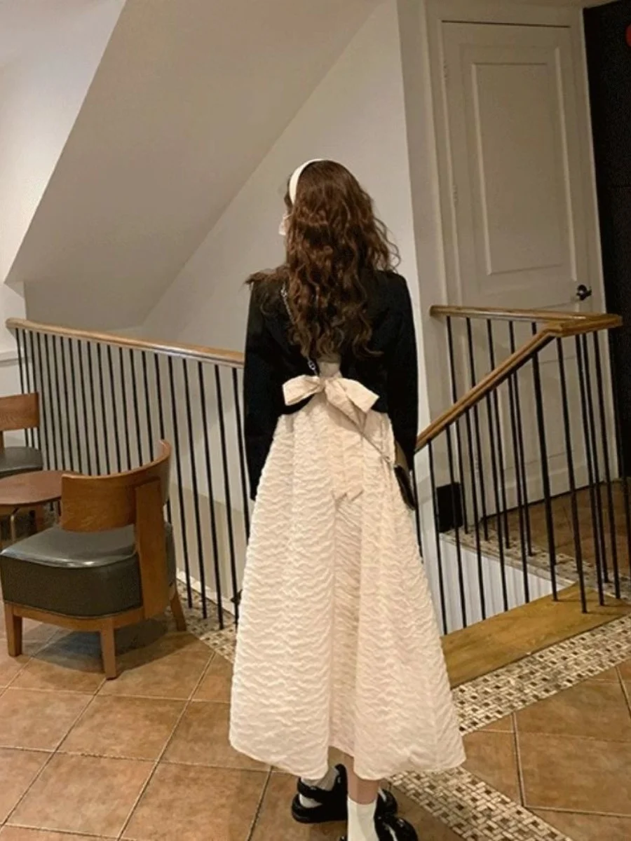 

Комплект из двух предметов больших размеров: топ на бретельках и брюки прямого кроя с длинными рукавами, свободная талия, однотонный, в корейском стиле, осенний костюм