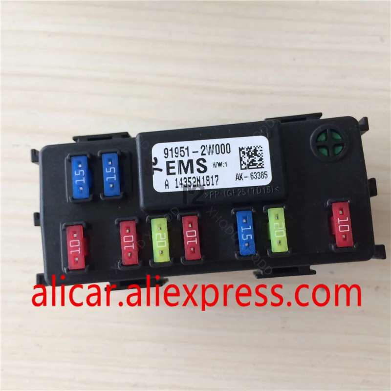 For Hyundai IX45 Santa Fe 2013-2018 Engine Igniter Fuse Box JUNCTION BOX Unit  91951-2W000 919512W000 91951 2W100 EMS