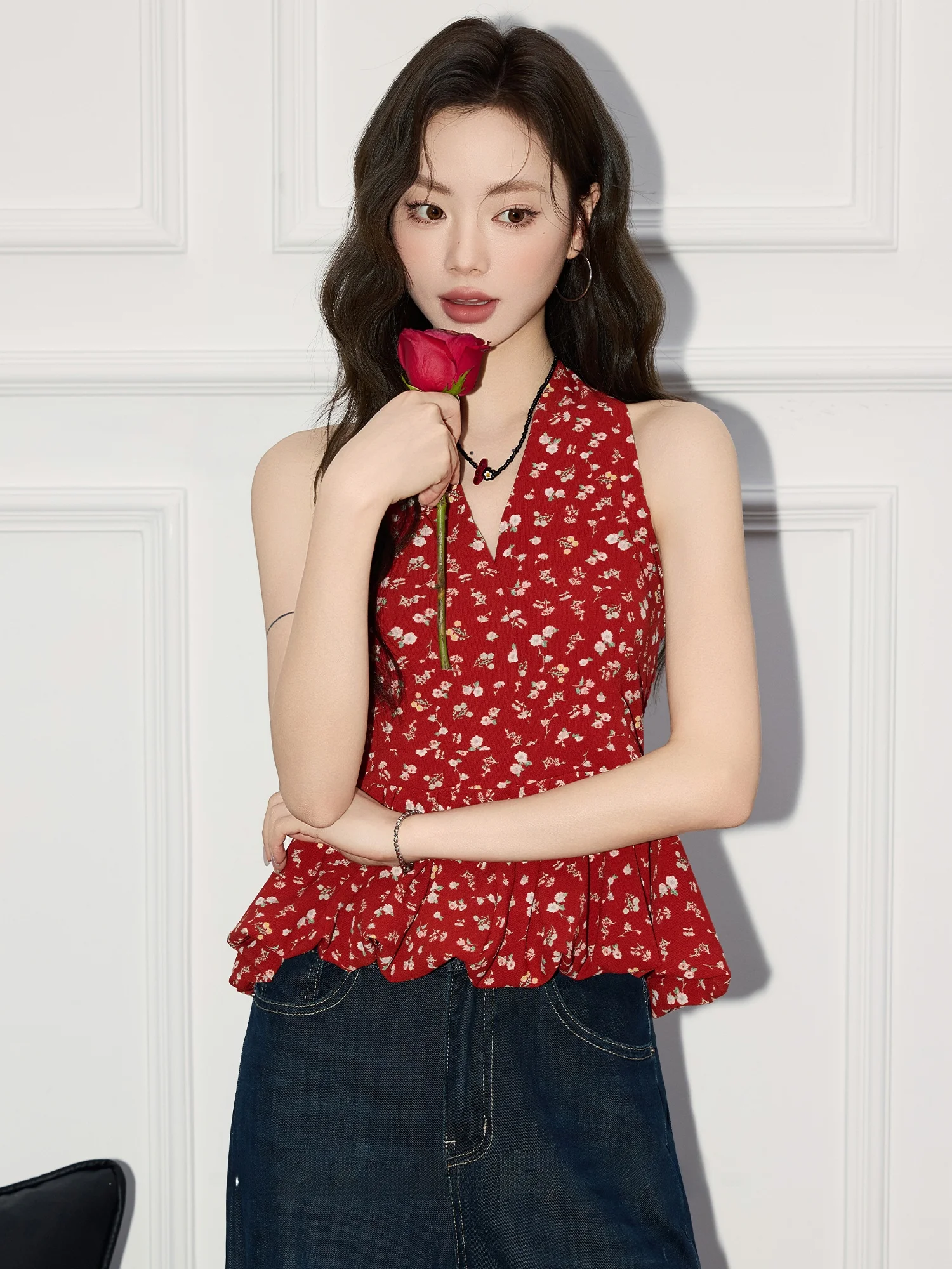 

Женский топ Pure Desire с мелким цветочным принтом, красный, с открытыми плечами, летний, модный, милый, приталенный, без рукавов