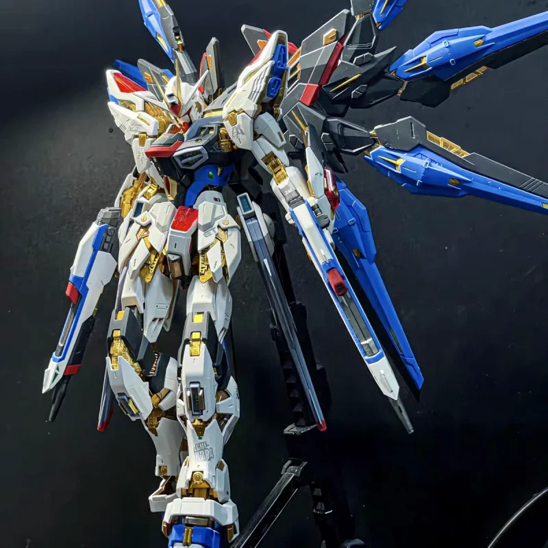 

В НАЛИЧИИ: Новая сборная модель Freedom Gundam HG 1/144, 2026 года выпуска, коллекционная аниме-фигурка, высококачественная игрушка, подарок на Рождество.